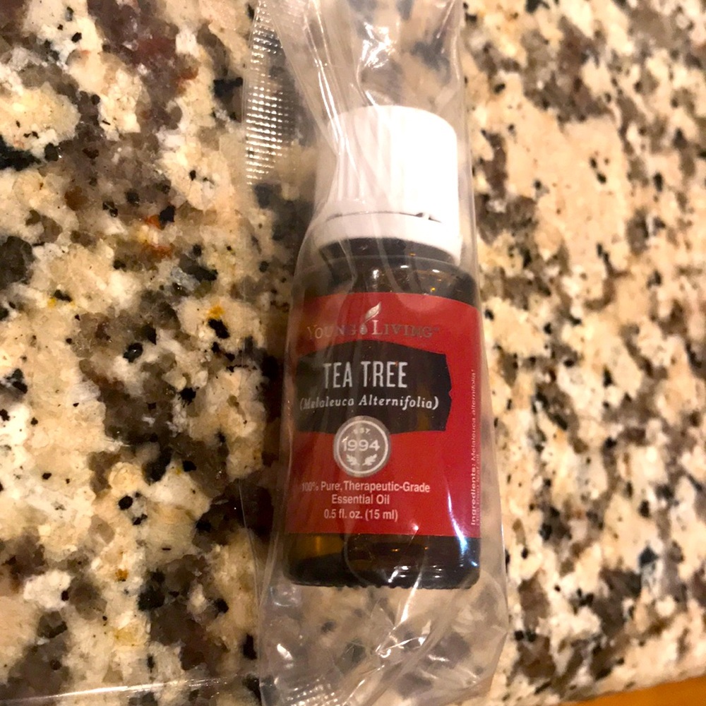 Young Living Tea Tree Oil 15ml NEW IN PACKAGE - Picture 1 of 2